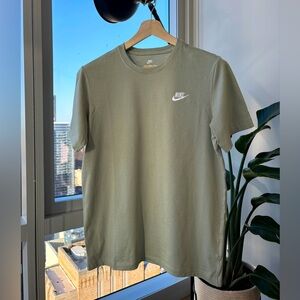 Nike short sleeve brand new shirt light green